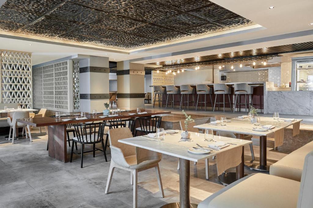 Restaurace v ubytování Hyatt Regency Cairo West