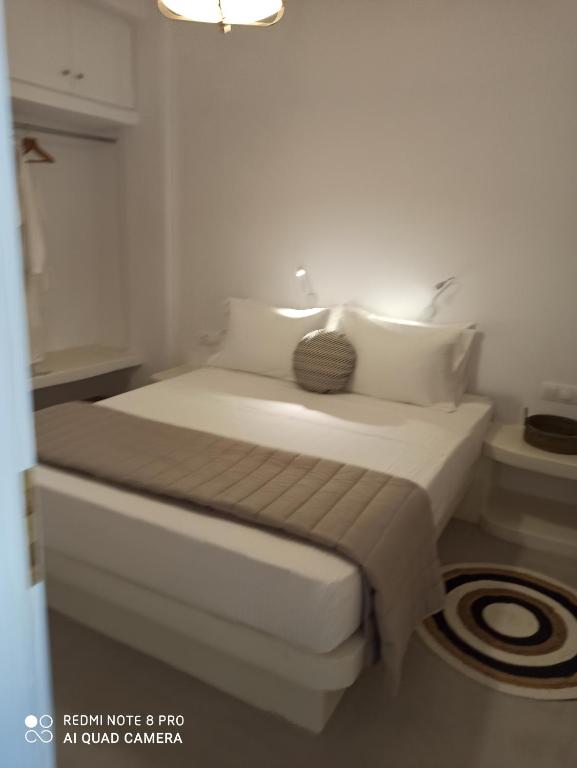 Postel nebo postele na pokoji v ubytování Kleri's apartments 4