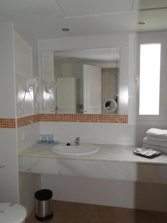 APARTAMENTOS MAR Y GOLF, Roquetas de Mar – Precios ...