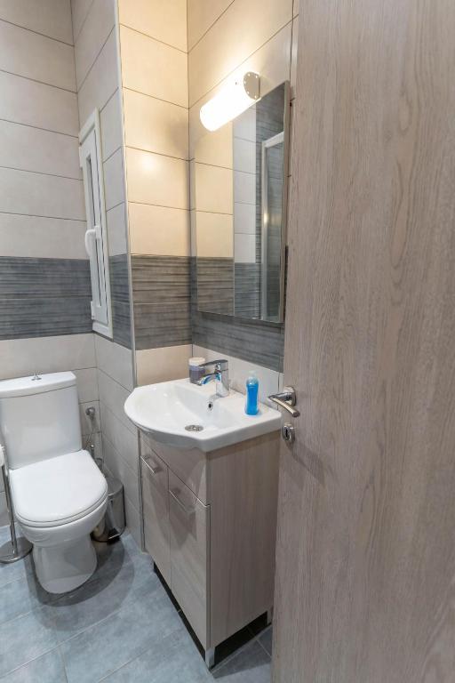 A bathroom at BYT Downtown Flat