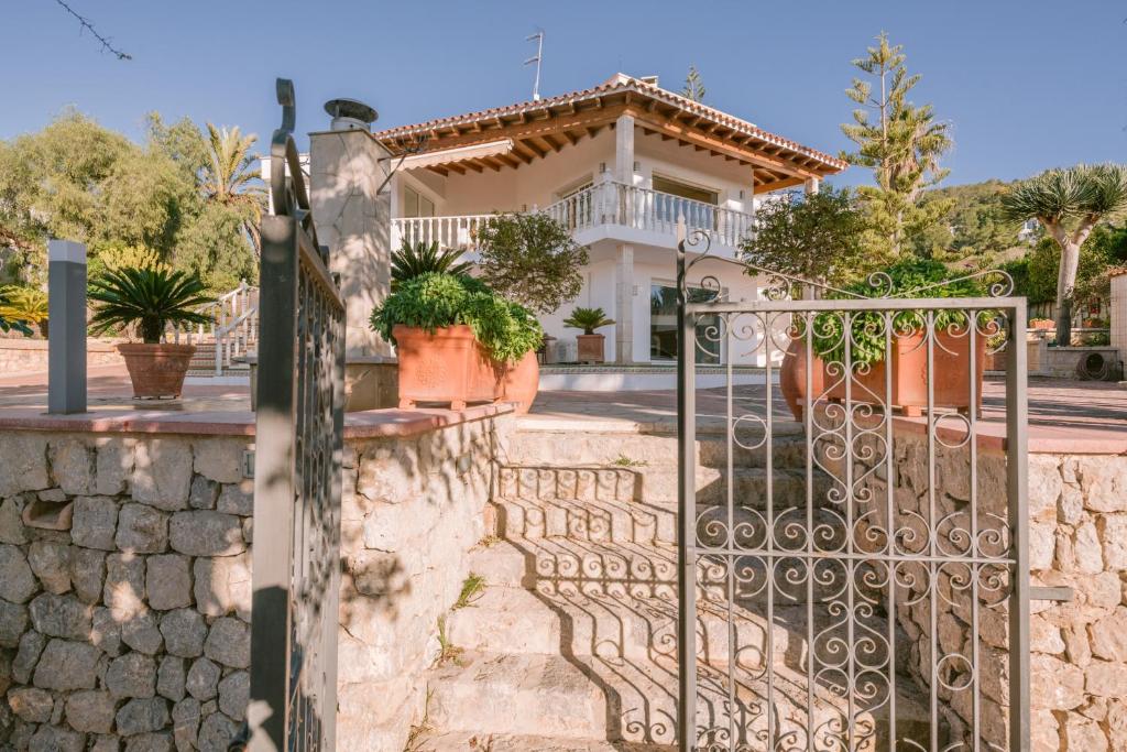 Villa La Isla 6 bedroom property with views to Ibiza Town and ...