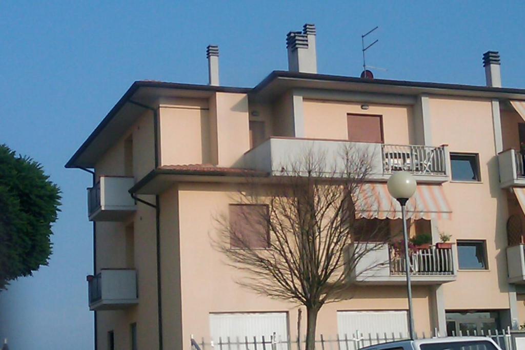 コルトーナにあるMontecchio di Cortonaの大きな建物