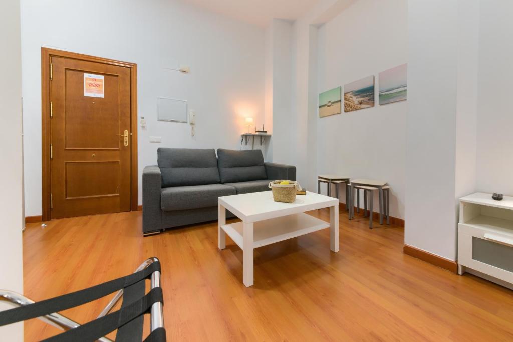 Holidays2Malaga Carreteria 97 Loft High Speed WIFI, Málaga ...
