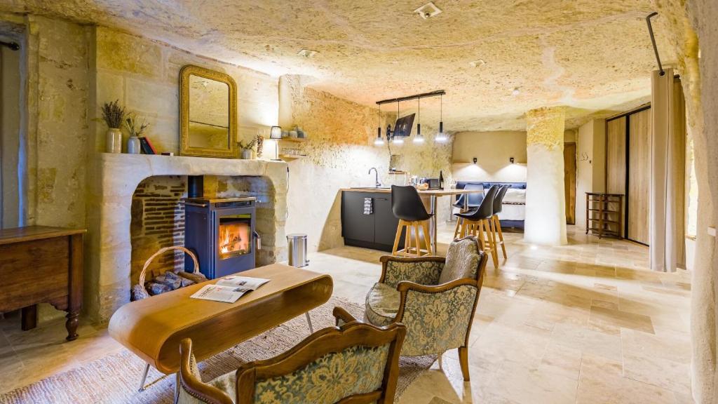 Η κουζίνα ή μικρή κουζίνα στο Le Clos Baudoin B&B Troglo