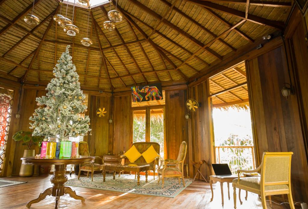 Posezení v ubytování AKRA Collection Layan - Hideaway Villas