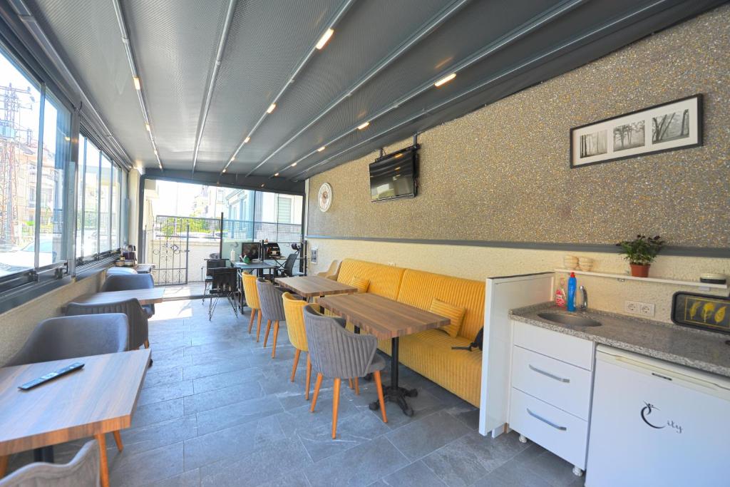 Kuchyň nebo kuchyňský kout v ubytování Ozgur City Residence