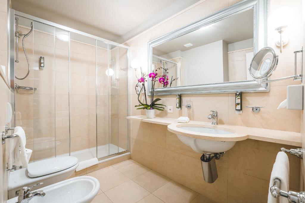 Bagno di Hotel Reine Victoria