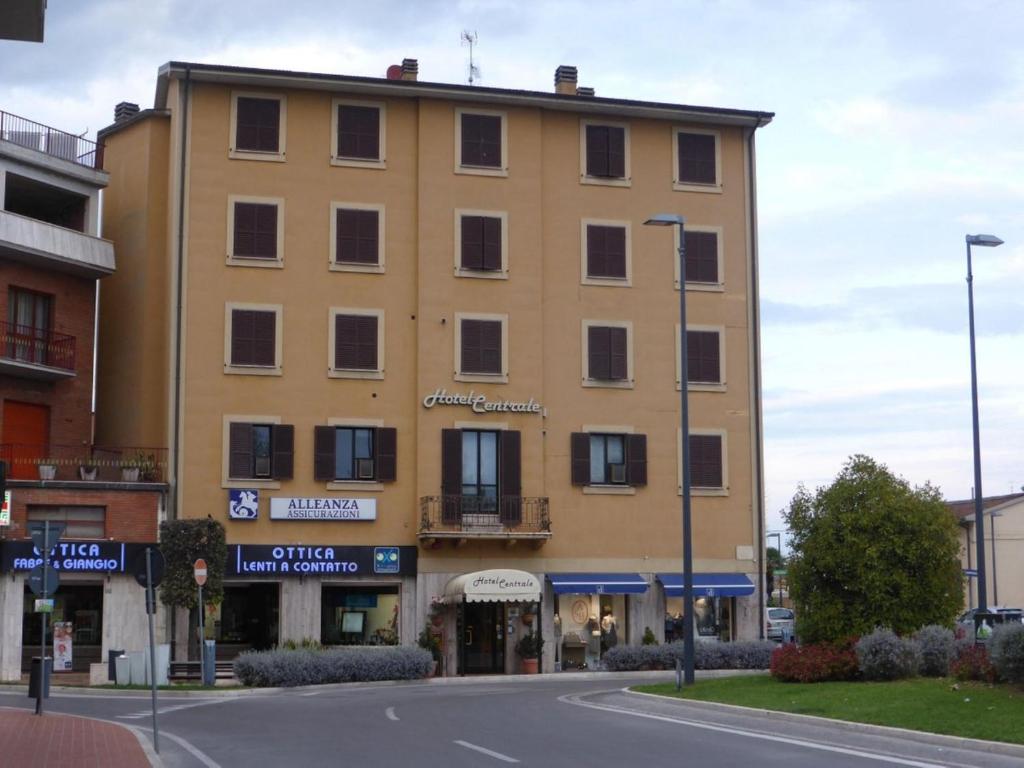 Budova, kde se hotel nachází