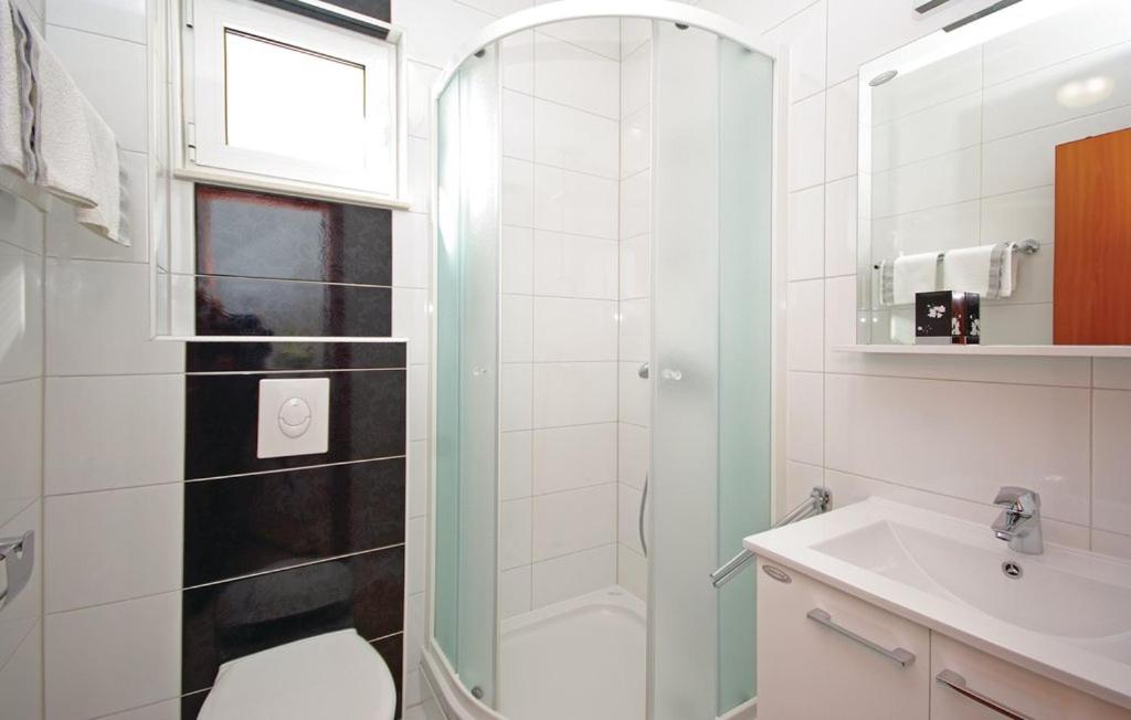 Kúpeľňa v ubytovaní Apartmani Mila Brela