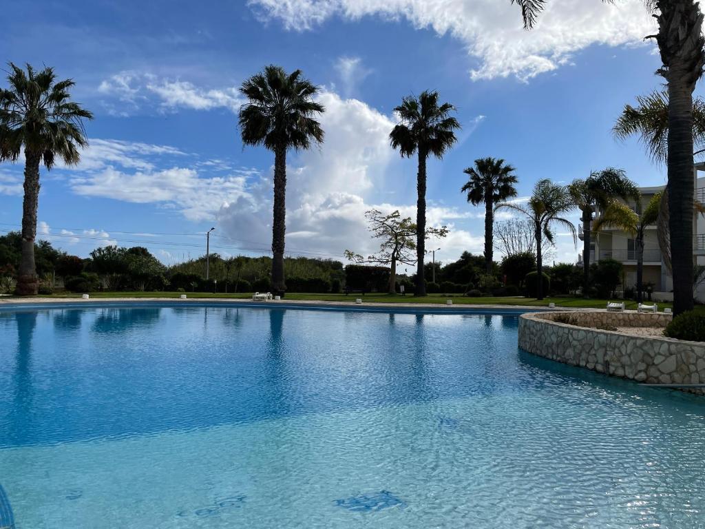 Vila Praia 7 - Beach & Pool apartment