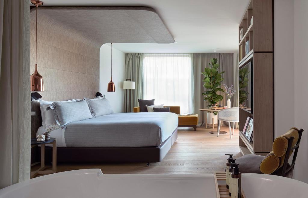 ME Barcelona - Resim 44