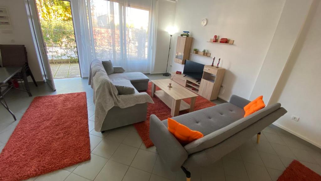 Posezení v ubytování Patras Romeο House