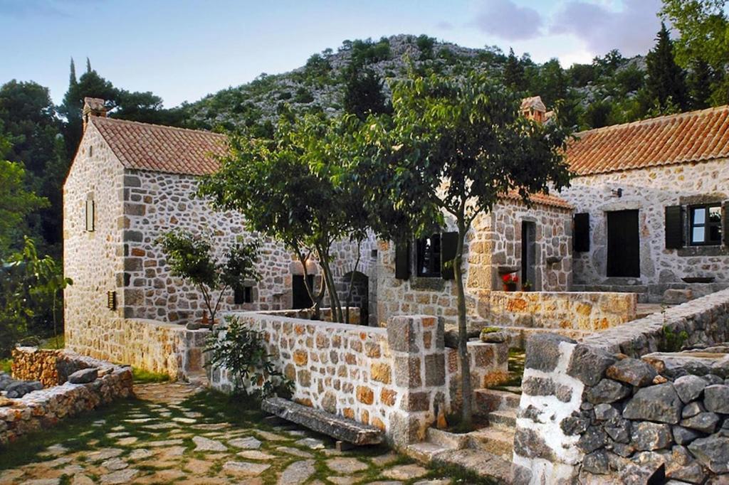 Vacation home Varos, Starigrad Paklenica, near national park Paklenica