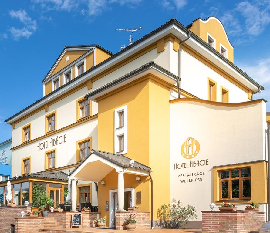 Budova, kde se hotel nachází