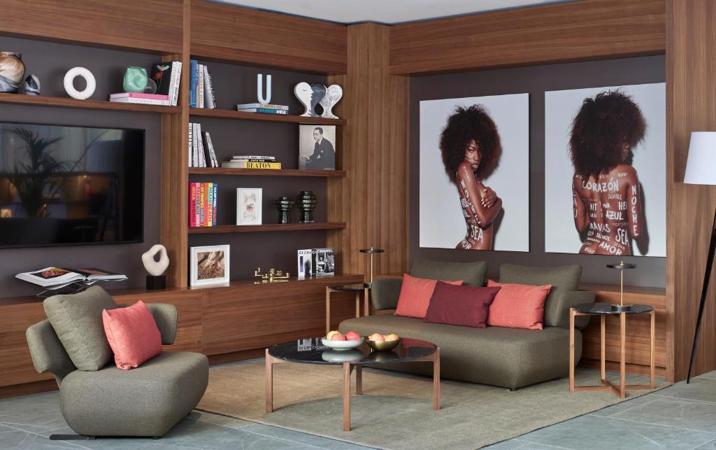 ME Barcelona - Resim 26