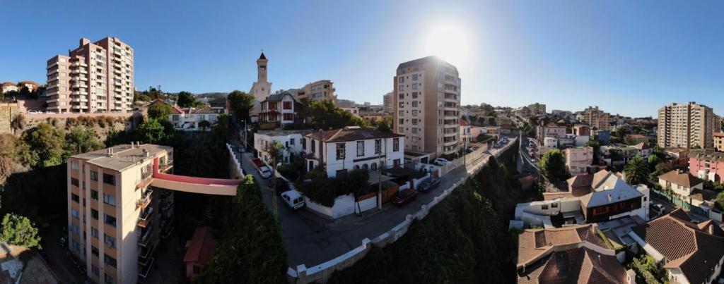 Nespecifikovaný výhled na destinaci Viña del Mar nebo výhled na město při pohledu z penzionu