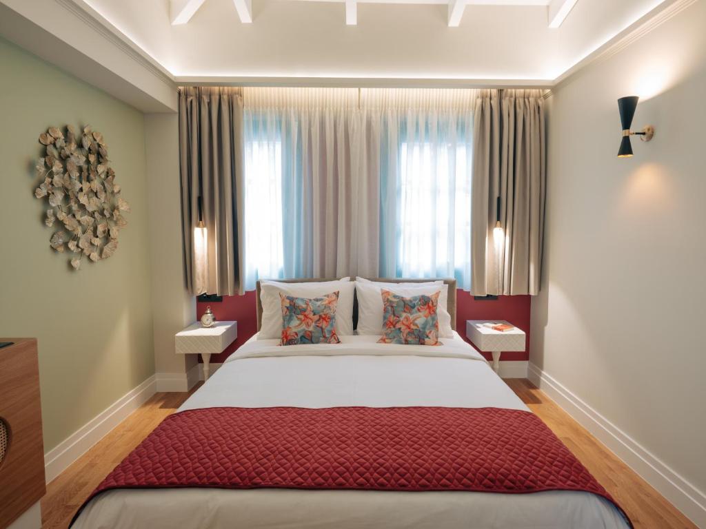 CASTRELLO Old Town Hospitality - 3