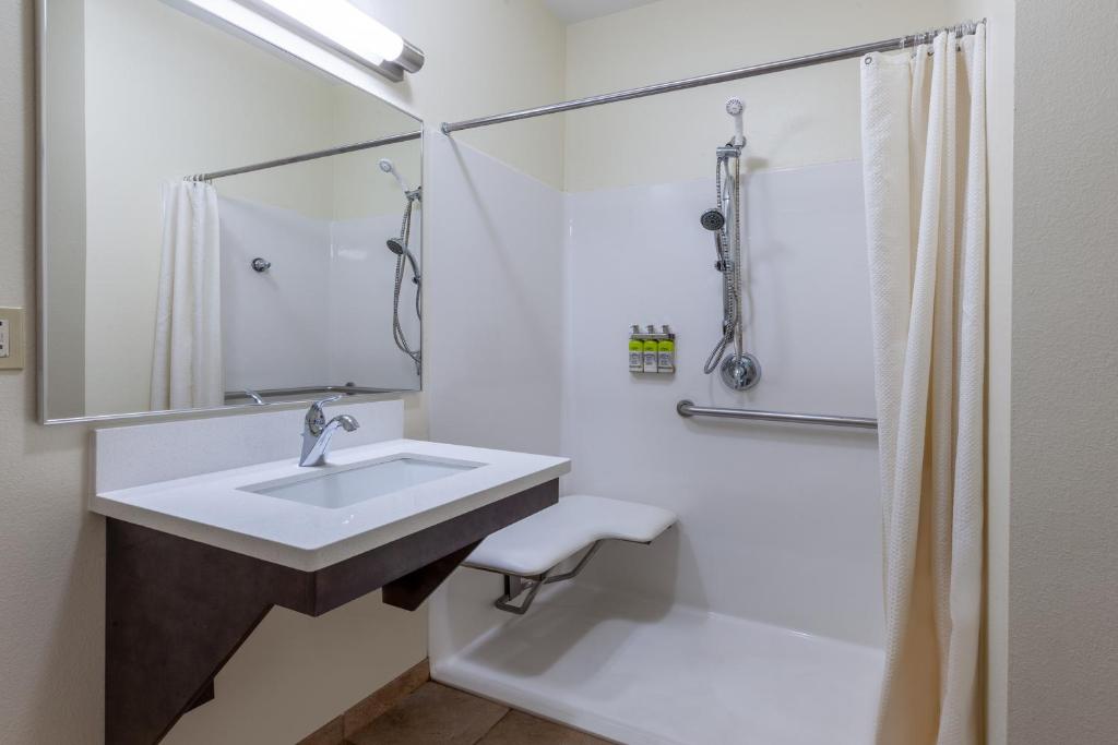 Candlewood Suites Kalamazoo by IHG photo