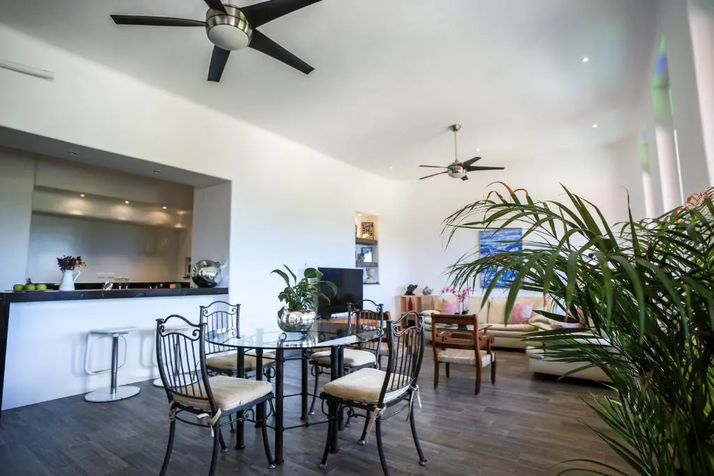 Superior Suite - Street View