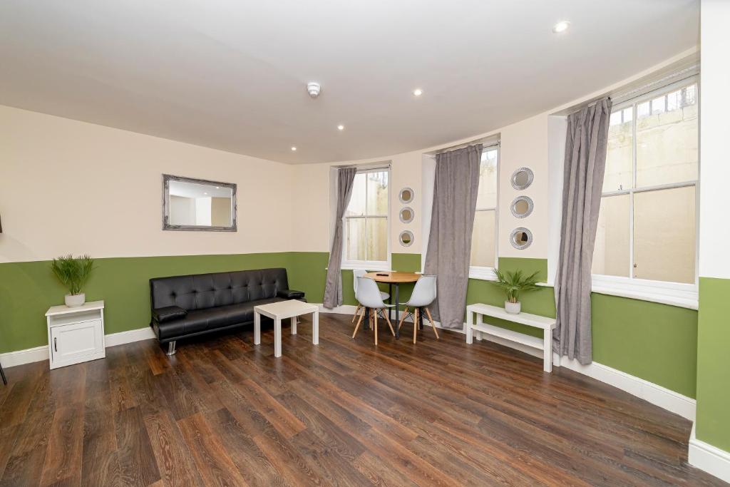 Kemptown 2 Bedroom Flat BN224EAT02, Brighton & Hove (updated prices 2024)