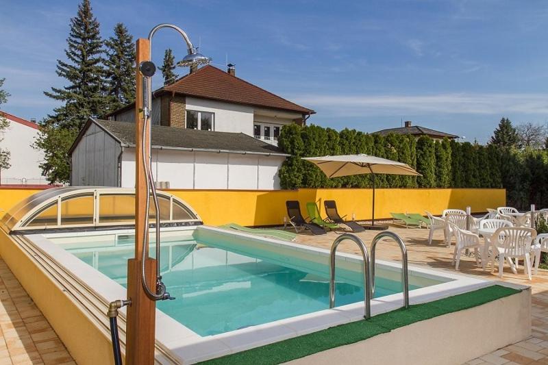 Bazén v ubytovaní Familia Apartment 152C alebo v jeho blízkosti