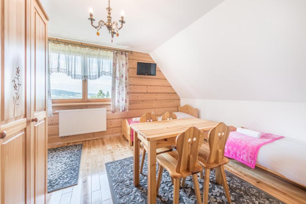 Góralski Dworek - Standard Quadruple Room