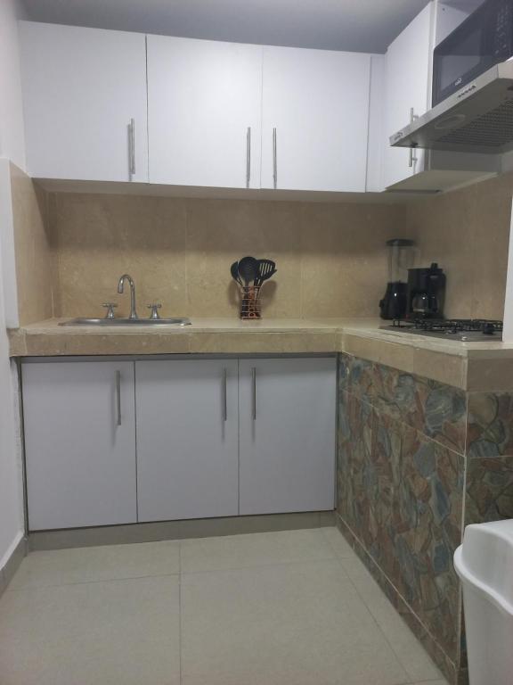 La casita de max y tim apartaestudio 4to piso - Apartamento De Una Habitación