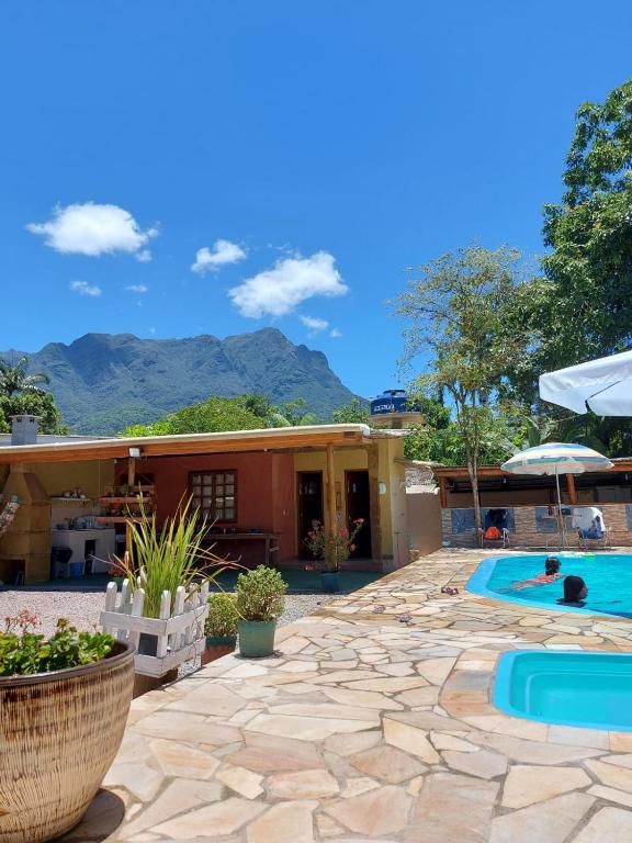 Uma vista da montanha tirada do apartamento 