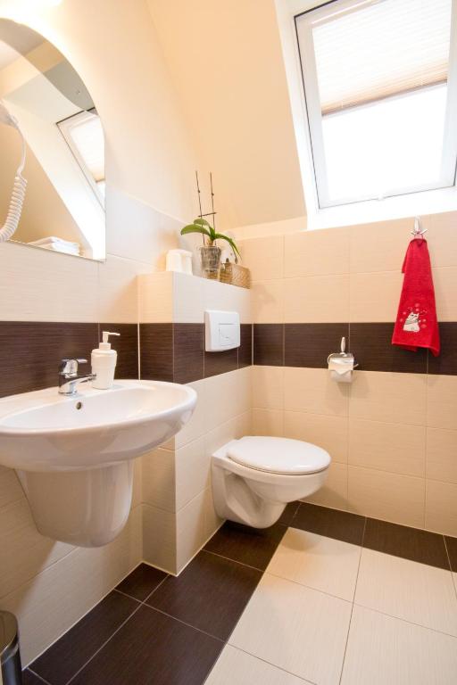 Kúpeľňa v ubytovaní Apartamenty Trojaki przy Termach - Bańska Niżna