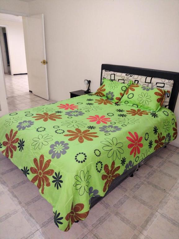 Postel nebo postele na pokoji v ubytování CASA HOTEL MODELIA REAL
