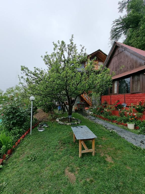 Gallery image of Ishan Log Huts- A Boutique Homestay-since 1999 in Jibhi