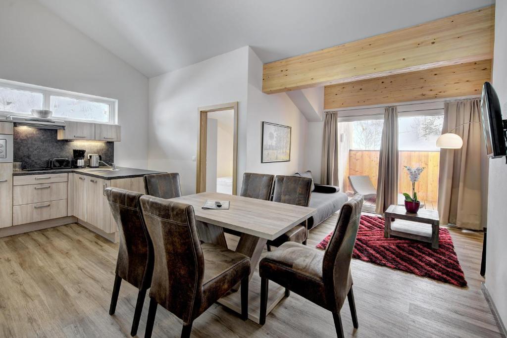 Kuchyň nebo kuchyňský kout v ubytování LoriVita Residenz Saalbach