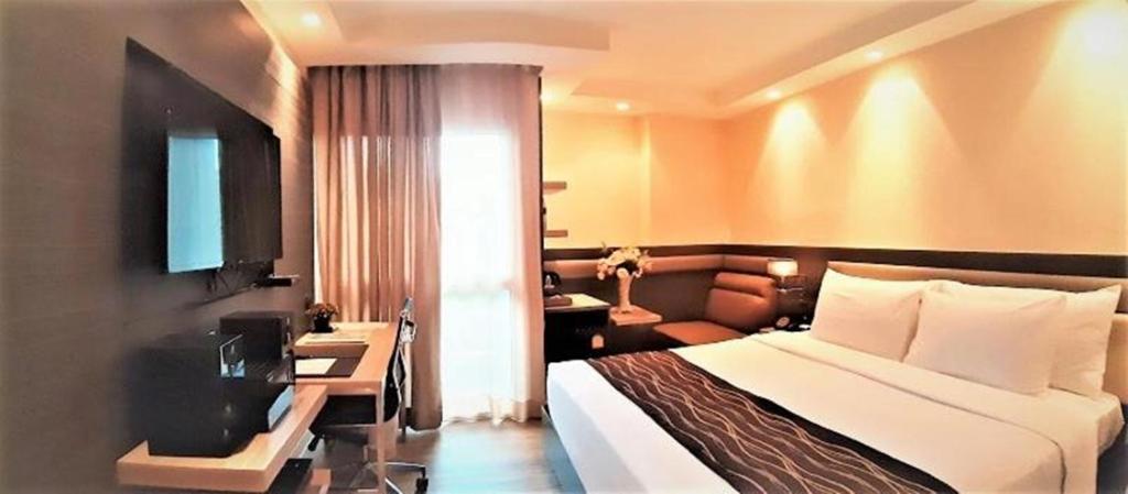 Amora NeoLuxe Suites Hotel, Bangkok – Updated 2023 Prices