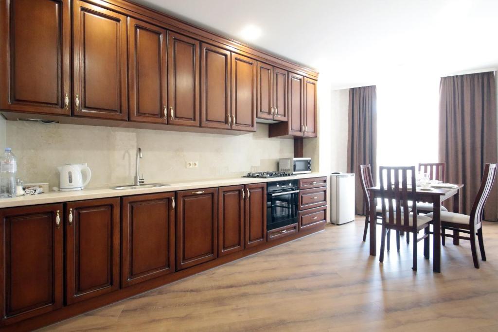 Old City Apartments - King Suite