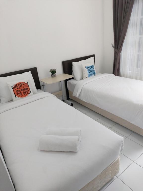 Tamadara Guesthouse Jogja - 双室