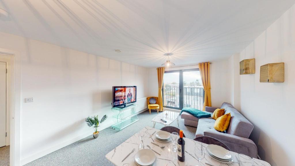 Brand new 1 bedroom apartment with parking - Housity