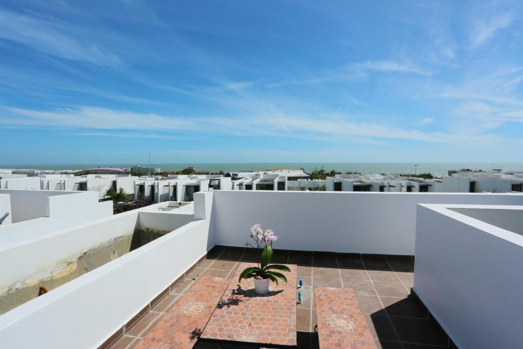 Balkón nebo terasa v ubytování Villa Biển - Oceanami Resort Long Hải