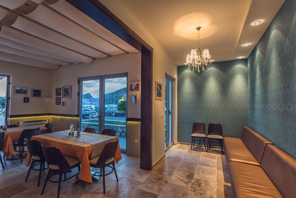 Χώρος καθιστικού στο Love Live Hotel
