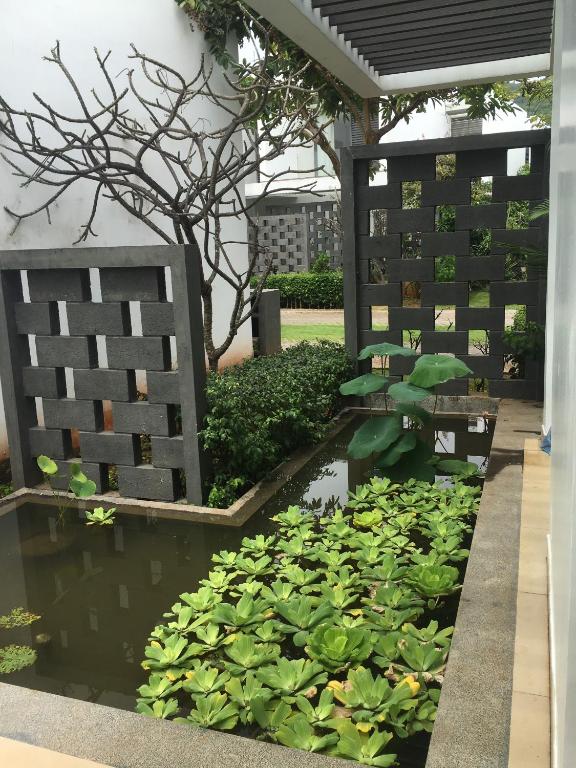 Zahrada ubytování Villa Biển - Oceanami Resort Long Hải