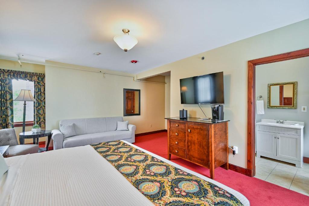 Tom Quick Inn photo
