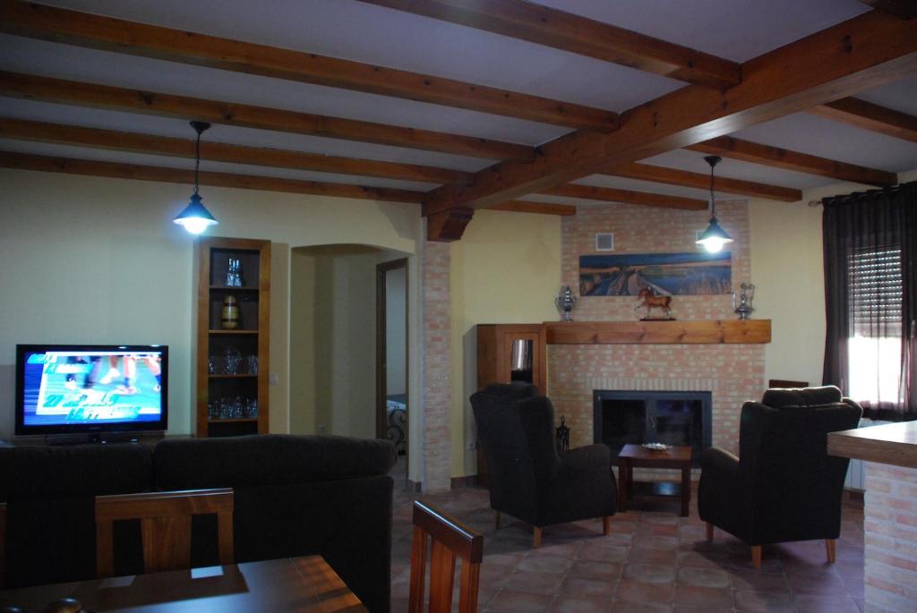 TV a/nebo společenská místnost v ubytování Casa Rural Tablas de Daimiel