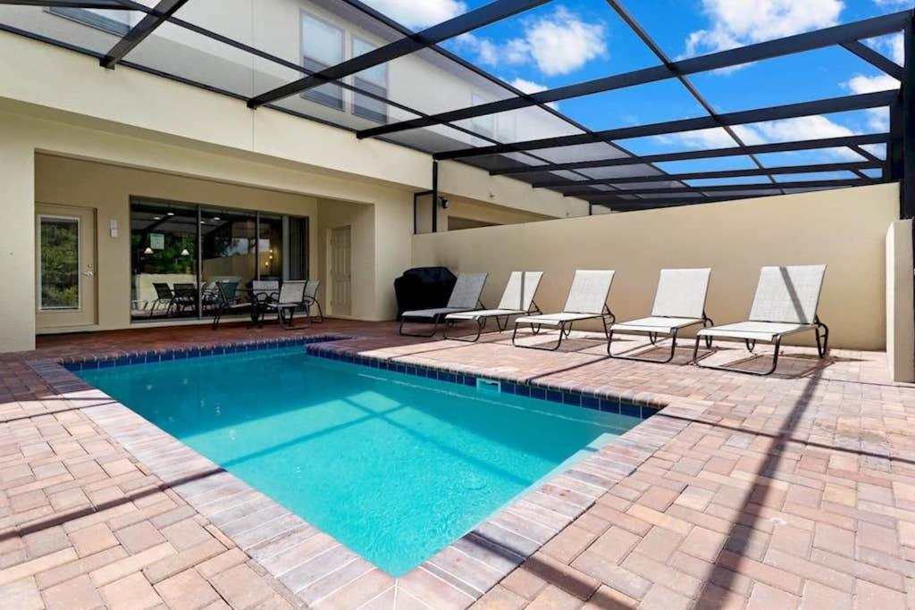 A piscina localizada em 5 Bedroom House with Private Pool by ORPM ou nos arredores