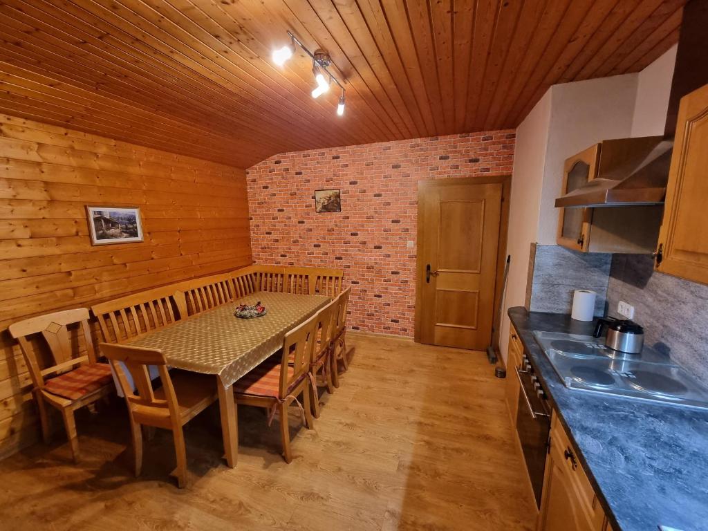 Kuchyň nebo kuchyňský kout v ubytování Apia House