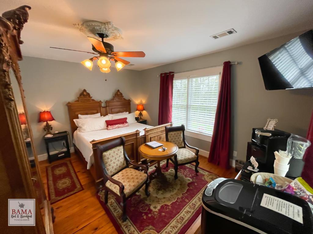 Bama Bed and Breakfast Crimson Suite, Tuscaloosa, USA
