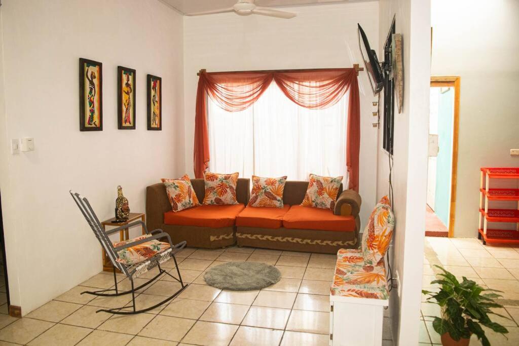 Timmy’s. House en Quepos - Housity