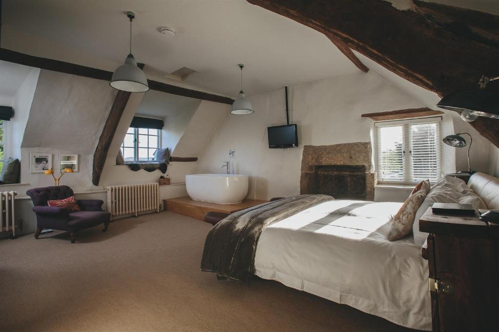 
King Room with Garden View
