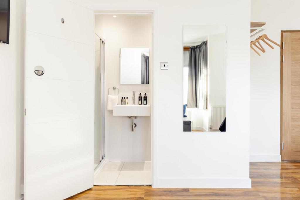 Cambridge House Hotel - Resim 34