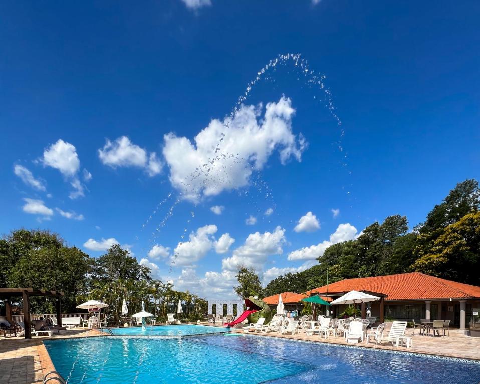 Bazén v ubytování Complexo Eco Cataratas Resort by SJ nebo v jeho okolí