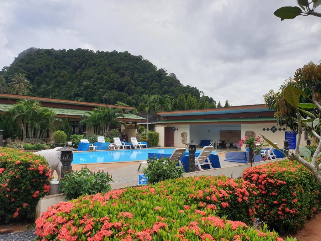 Jungle Village Bungalow - 16