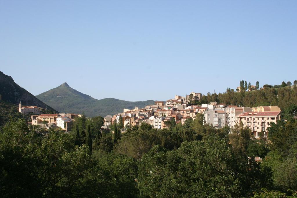 A general mountain view or a mountain view taken from the holiday home